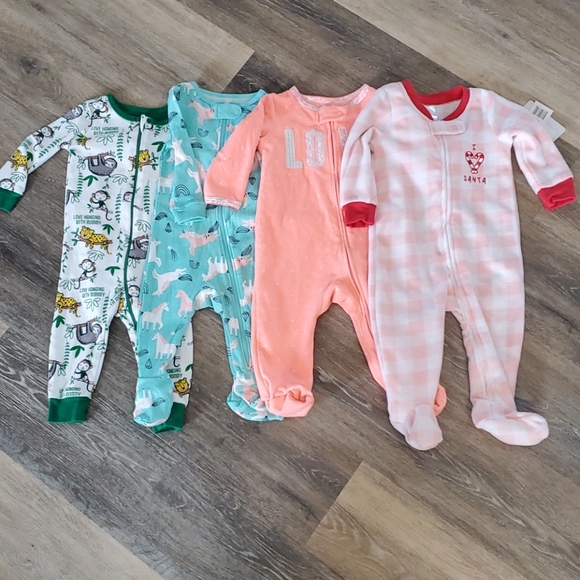 4 baby onezies - Picture 1 of 5